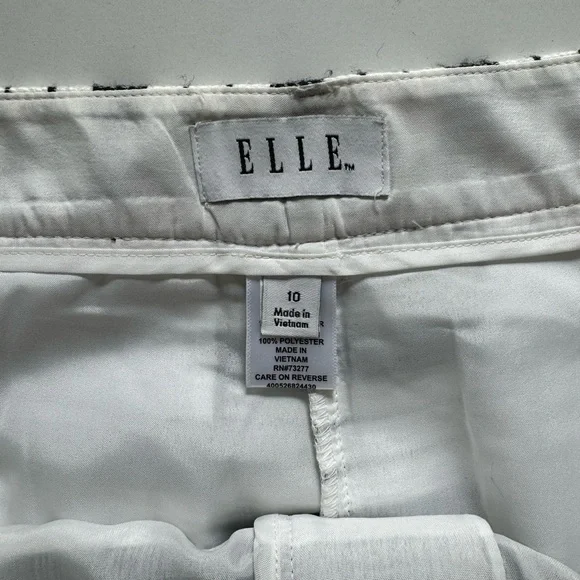 Shorts by ELLE. Size 10 - Picture 3 of 5